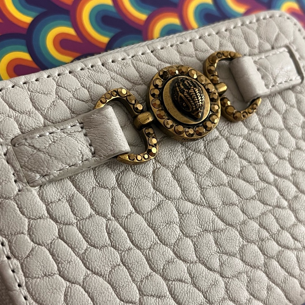 ✨Kurt Geiger White Pebbled Wallet with Gold Detail - Picture 3 of 6